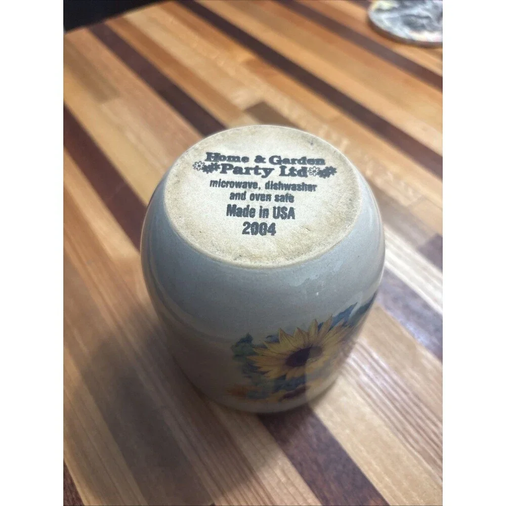 Home and Garden Ltd 2002 Sunflower Lidded Ceramic Jar